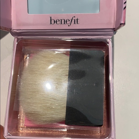 ‘Tickle’ highlighter by Benefit - Picture 2 of 3